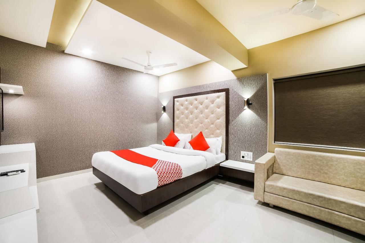 Capital O 41587 Hotel Airport Inn One Αχμπανταμπάντ Εξωτερικό φωτογραφία
